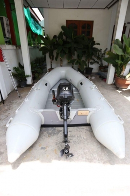 ขายเรือยาง330พร้อมเครื่อง5.8