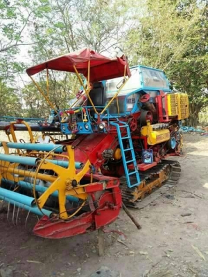 ขายรถเกี่ยวข้าว ศักดิ์พัฒนา เครื่อง195เทอโบร์ อุ้ม2.5ตัม ตัวเดิน12 ปั้มไดกิ้น22 สภาพพร้อมใช้งาน สนใจโทร 090-8588220คุณนะ 093-3258446คุณบิว หรือเข้าดูสินค้าอื่นๆได้ที่ www.truck.in.th/498 หรือเพจFacebook ณรงค์ ซื้อขายรถมือสอง (เว็บไซต์ส่วนตัว) หรือFacebook