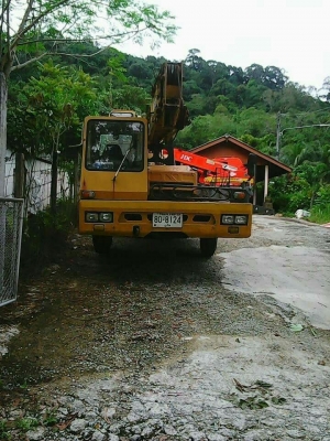 รถเครน ยางใหม่.   สลิงใหม่.   พร้อมใช้งาน  ทะเบียนพร้อม