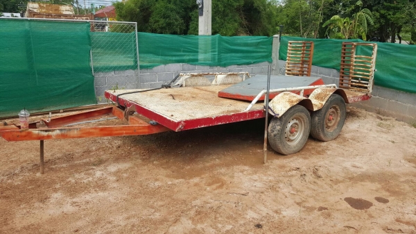 ขาย สารี่ 4 ล้อ มีหางพับ ใช้ลากรถเกี่ยวข้าว และแบคโฮเล็ก สภาพพร้อมใช้งานครับ