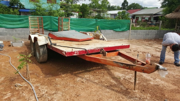 ขาย สารี่ 4 ล้อ มีหางพับ ใช้ลากรถเกี่ยวข้าว และแบคโฮเล็ก สภาพพร้อมใช้งานครับ