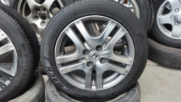 ขายล้อHONDA 15 พร้อมยาง 185/55/15 4 ล้อ  ด)  รัก 0851612347   LINE**ID  rukitsarr        .... https://www.facebook.com/jtg2010  ชมจากเวบทางร้านโดยตรง http://www.sahachareunyang.com/