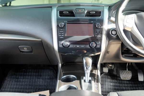 NISSAN TEANA 2.0XL ปี2014