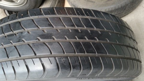 ขายล้อToyota yaris ขอบ 15 ยางปี13  4 ล้อ