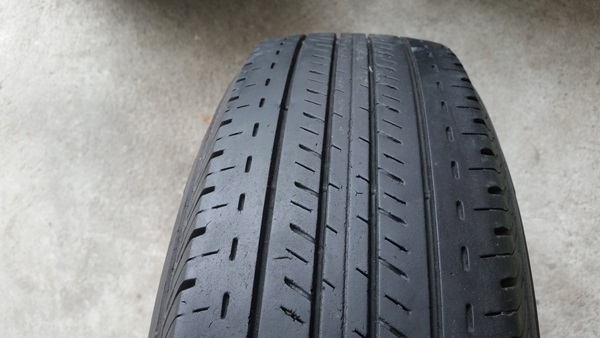 ขายล้อกะทะ15 6รู ยาง195R14 ปี13 ฝาครอบ  4 ล้อ4500