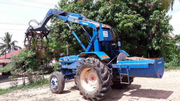 รถคีบอ้อย