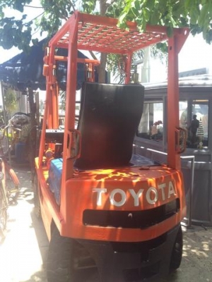 รถโฟล์คลิฟ ยก 1 ตัน