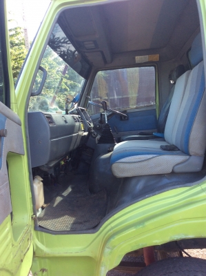 HINO 6ล้อ ยาว 4.5 ม.เครื่อง160แรง (6สูบ) พวงมาลัยพาวเวอร์ ช่วงล่างใหญ่ เครื่องดี ขับดี ครัทซีสวย รถพร้อมใช้งาน ขาย 330,000 บาท ศุภากร 081-1903107 , 081-4252943