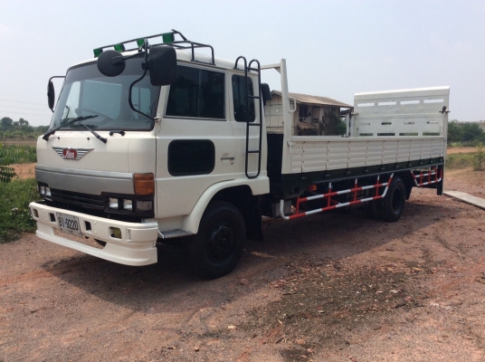 HINO F18 เครื่อง 185 แรง ยาว  6 ม.  พวงมาลัยพาว์เวอร์ เบรคจิ๊ฟฟี่ (มีลิฟต์ท้าย) เครื่องดี ยางดี ขับดี ครัทซีสวย ขาย 480,000 บาท ศุภากร 081-1903107, 081-4252943