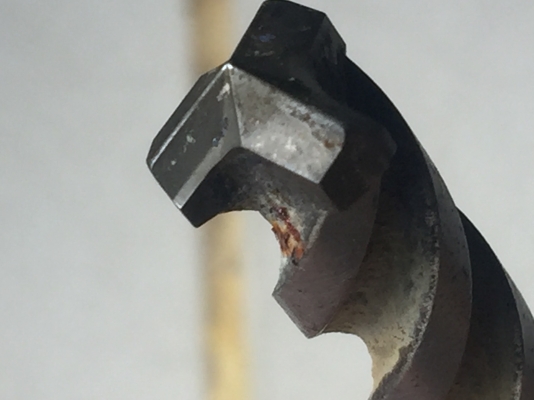 ขายสองชิ้น สิ่วยี่ห้อ Mokuba และ ดอกสว่านเจาะคอนกรีดแบบยาวอย่างดี ญี่ปุ่นทั้งคู่