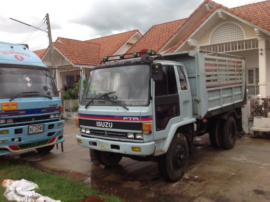 หกล้อดั้มISUZU175เบรคจิ้บฟี้ปี97โทร081-2729720,081-4220208