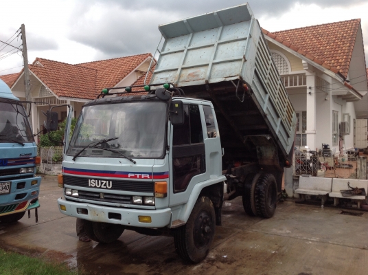 หกล้อดั้มISUZU175เบรคจิ้บฟี้ปี97โทร081-2729720,081-4220208