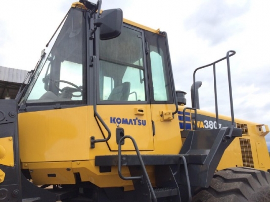 รถตักล้อยาง KOMATSU WA380-6 สภาพสวยพร้อมใช้ ติดต่อ 087-9118593