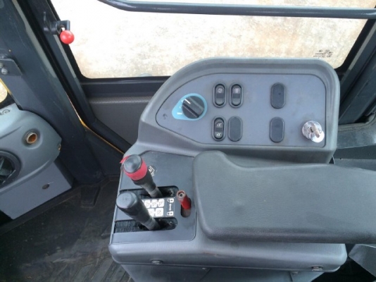 รถตักล้อยาง KOMATSU WA380-6 สภาพสวยพร้อมใช้ ติดต่อ 087-9118593