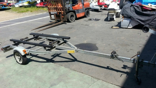 เรืออลูมิเนียมครบชุด เครื่องYAMAHA 15 แรง พร้อมเทลเลอร์ ‪#&lrm;สอบถามโทร‬. 081-4047671 คุณนรินทร์