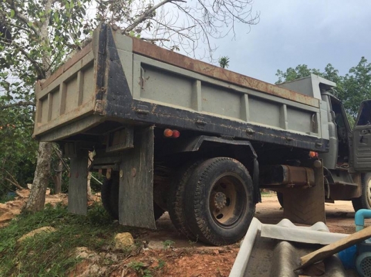 6 ล้อดั้ม 165 แรง ISUZU เฟืองท้ายใหญ่ มีแอรื์ มีพาวเวอร์ คัสซีดี เล่มพร้อม