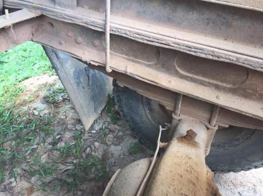 6 ล้อดั้ม 165 แรง ISUZU เฟืองท้ายใหญ่ มีแอรื์ มีพาวเวอร์ คัสซีดี เล่มพร้อม