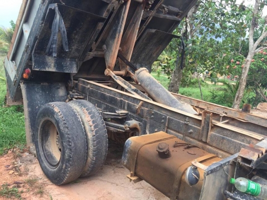 6 ล้อดั้ม 165 แรง ISUZU เฟืองท้ายใหญ่ มีแอรื์ มีพาวเวอร์ คัสซีดี เล่มพร้อม