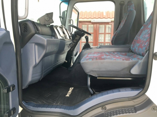 6 ล้อ HINO หัวลาก  เครื่อง JO7   210 แรงม้า กระจกไฟฟ้า,แบตเตอรี่ใหม่,แอร์เย็น