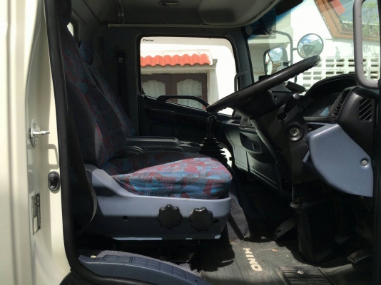 6 ล้อ HINO หัวลาก  เครื่อง JO7   210 แรงม้า กระจกไฟฟ้า,แบตเตอรี่ใหม่,แอร์เย็น