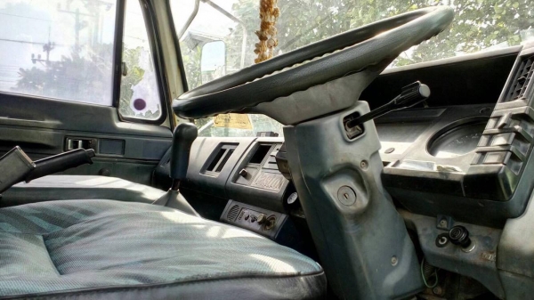 6 ล้อท้ายลาด 145 แรง สภาพดี รถห้างวางหัวนอก เล่มพร้อม