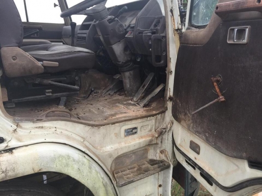 10 ล้อโม่ปูน 2 เพลา 260 แรง สภาพดี โม่ตรง รถพร้อม เล่มพร้อม