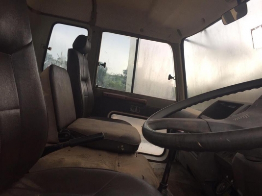 10 ล้อโม่ปูน 2 เพลา 260 แรง สภาพดี โม่ตรง รถพร้อม เล่มพร้อม