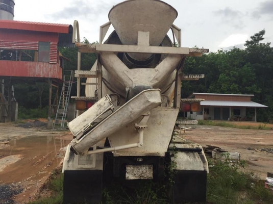 10 ล้อโม่ปูน 2 เพลา 260 แรง สภาพดี โม่ตรง รถพร้อม เล่มพร้อม