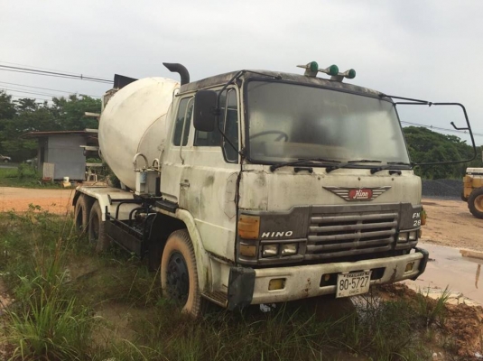 10 ล้อโม่ปูน 2 เพลา 260 แรง สภาพดี โม่ตรง รถพร้อม เล่มพร้อม