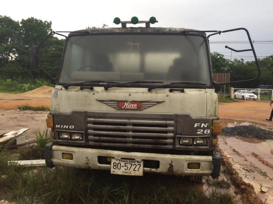 10 ล้อโม่ปูน 2 เพลา 260 แรง สภาพดี โม่ตรง รถพร้อม เล่มพร้อม