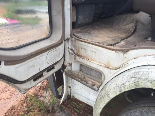 10 ล้อโม่ปูน 2 เพลา 260 แรง สภาพดี โม่ตรง รถพร้อม เล่มพร้อม