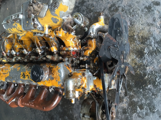 เครื่องHINO EH700