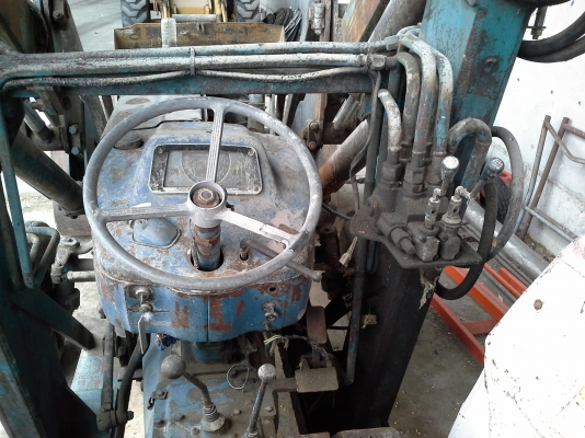 รถไถตัก ford 77