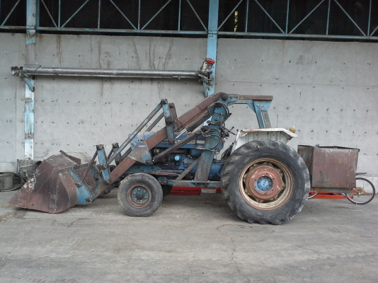 รถไถตัก ford 77