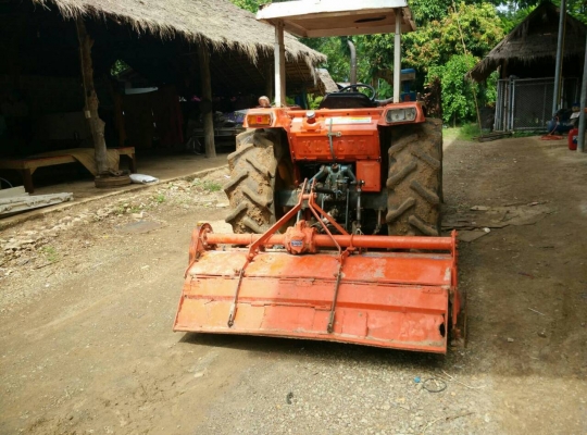 รถไถนา KUBOTA L1-435 เครื่อง45แรงม้าใช้งาน5665ช.ม พร้อมโรตารี่ปั่น่รถใช้งาน6พันช.มเศษ