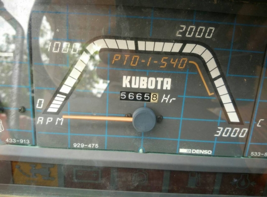 รถไถนา KUBOTA L1-435 เครื่อง45แรงม้าใช้งาน5665ช.ม พร้อมโรตารี่ปั่น่รถใช้งาน6พันช.มเศษ