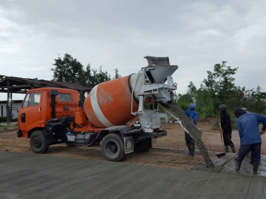 รถโม่ปูน HINO 2.5 คิว เครื่อง HO7C ไม่มีทะเบียน