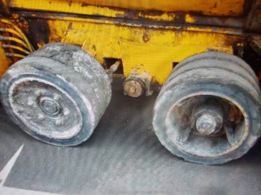 รถปูยาง DEMAG รถปูยาง DEMAG