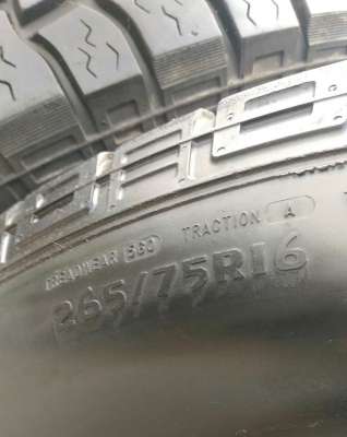 ขาย ยาง 265/75/16 MADE IN USA พร้อมล้อ