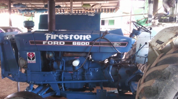 ขายรถไถ Ford 6600 T6 ผาน 7 ดันหน้า เครื่องแน่นๆสภาพพร้อมใช้งานราคา350,000 ติดต่อ 0897481231  ต่อรองได้