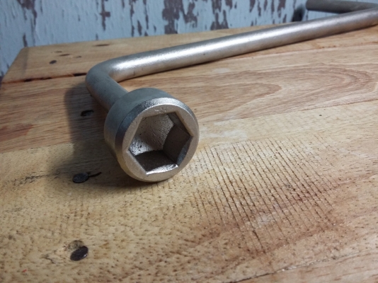 บล็อกขันล้อรถเบอร์ 17 heyco germany (bmw)