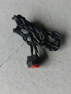 สวิทช์เปิด - ปิด ใหม่เกรดอุตสาหกรรม ตัวเล็กทนกระแสได้สูงถึง 6 A. เชื่อมสายและหุ้มกันสายให้พร้อมใช้