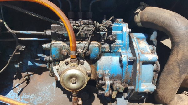 ขาย รถไถ FORD 5000 รถใช้งานได้ ไม่มีอุปกรณ์ เอาไปติดคีบอ้อย มีเล่มทะเบียน