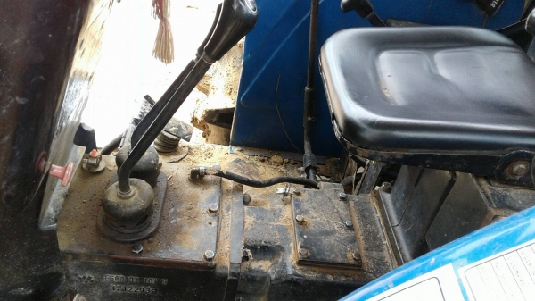 ขาย รถไถ CHAMP 4WD YTO454 ปี 56 ใช้งานแค่ 1,500 ชม. อุปกรณ์มีผานดันหน้า และผาน 6 เอกสารเล่มทะเบียนครบ ขาย รถไถ CHAMP 4WD YTO454 ปี 56 ใช้งานแค่ 1,500 ชม. อุปกรณ์มีผานดันหน้า และผาน 6 เอกสารเล่มทะเบียนครบ