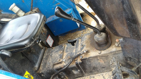 ขาย รถไถ CHAMP 4WD YTO454 ปี 56 ใช้งานแค่ 1,500 ชม. อุปกรณ์มีผานดันหน้า และผาน 6 เอกสารเล่มทะเบียนครบ ขาย รถไถ CHAMP 4WD YTO454 ปี 56 ใช้งานแค่ 1,500 ชม. อุปกรณ์มีผานดันหน้า และผาน 6 เอกสารเล่มทะเบียนครบ