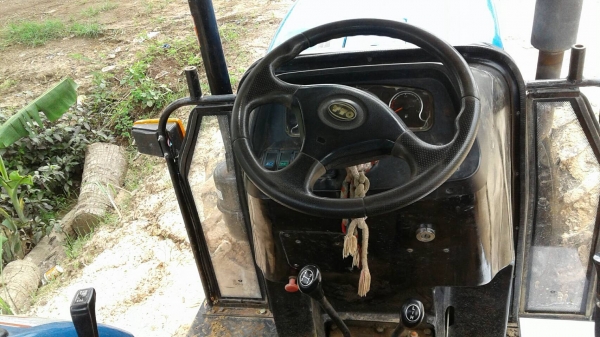 ขาย รถไถ CHAMP 4WD YTO454 ปี 56 ใช้งานแค่ 1,500 ชม. อุปกรณ์มีผานดันหน้า และผาน 6 เอกสารเล่มทะเบียนครบ ขาย รถไถ CHAMP 4WD YTO454 ปี 56 ใช้งานแค่ 1,500 ชม. อุปกรณ์มีผานดันหน้า และผาน 6 เอกสารเล่มทะเบียนครบ