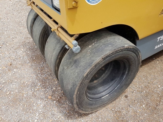 ขายรถบดเก่านอก SAKAI TS160 ขนาด 3 ตัน