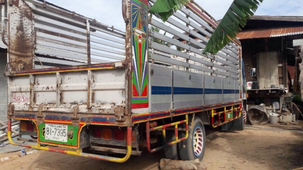 ขาย 6 ล้อ ยาว 6.20 เมตร 195 แรง พาวเวอร์ จิฟฟี่ ยาง 8.25 ขาย 6 ล้อ ยาว 6.20 เมตร 195 แรง พาวเวอร์ จิฟฟี่ ยาง 8.25