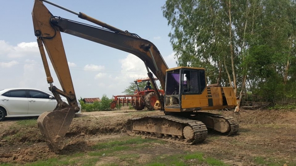 ขายรถขุดแบ็คโค KOMATSU PC200-5 สภาพทำงานประจำ บูมสวย ช่วงล่างตัวเดินดี