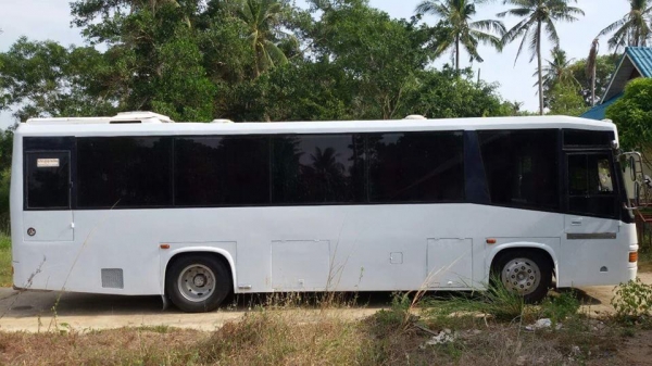 ขายรถบัส ยาว10เมตร 30ที่นั่ง เครื่อง140แรง เกียร์ออโต้ แอร์เย็น ระบบถุงลม สภาพสวยพร้อมใช้งาน เอกสารพร้อมโอน ราคา550,000 สนใจโทร 090-8588220คุณนะ 093-3258446คุณบิว หรือเข้าดูสินค้าอื่นๆได้ที่ www.narong2truck.com www.truck.in.th/498 หรือเพจFacebook ณรงค์ ซ